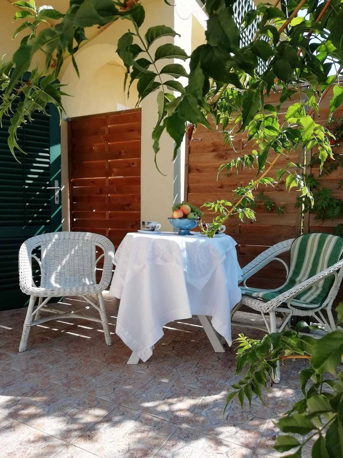 Ferienhaus mit zwei Terrassen in Balatonmariafürdö, Plattensee Südufer