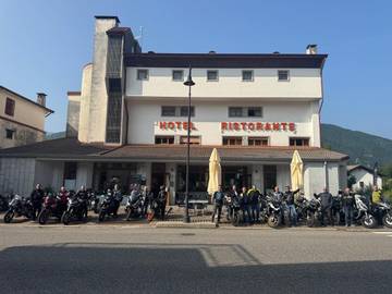 Hôtel pour 2 personnes, avec terrasse à Ampezzo
