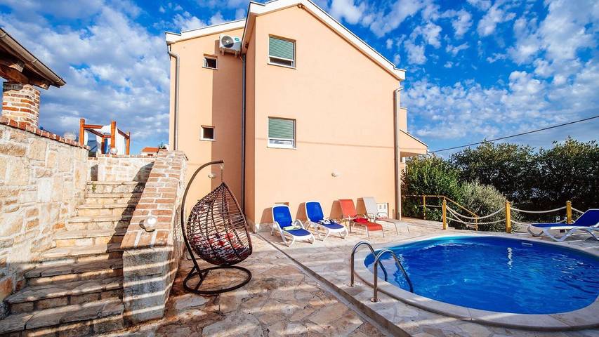 Ferienhaus für 11 Personen, mit Garten und Pool, mit Haustier in Jasenice - 4