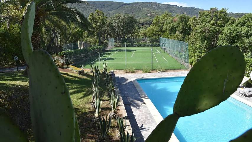Ferienhaus für 9 Personen, mit Terrasse und Pool sowie Garten auf Elba - 4