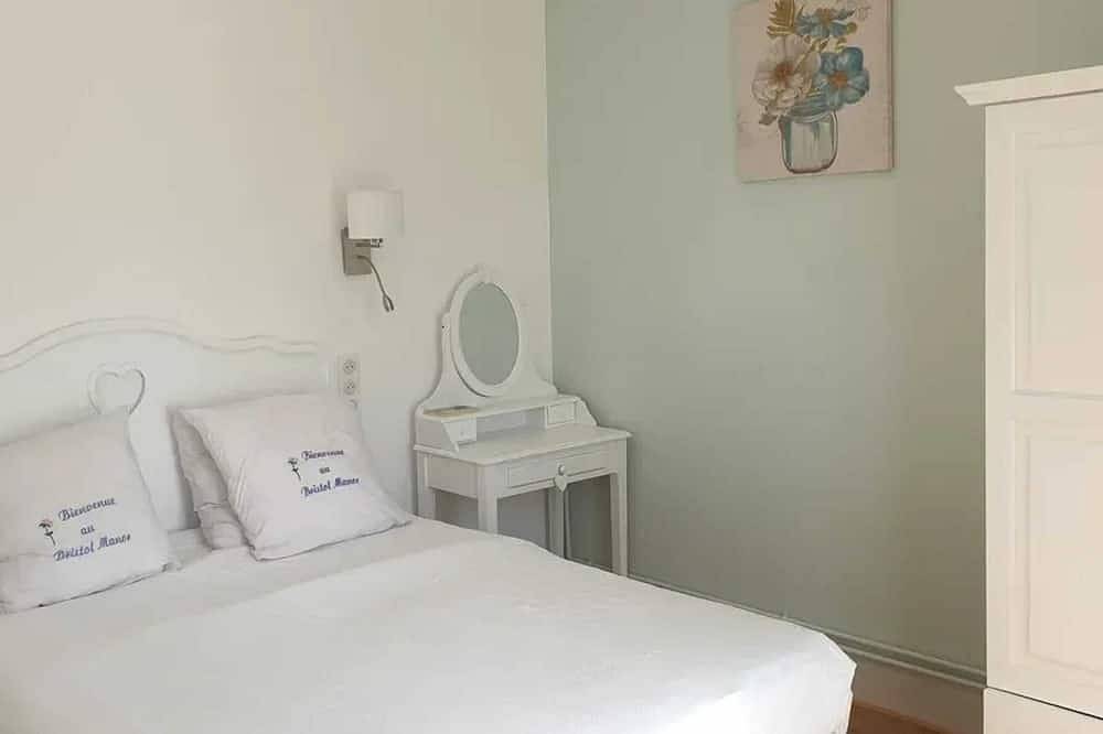 Entire apartment, Homerez - Apt. in Néris-les-Bains in Néris-les-Bains, Montluçon region