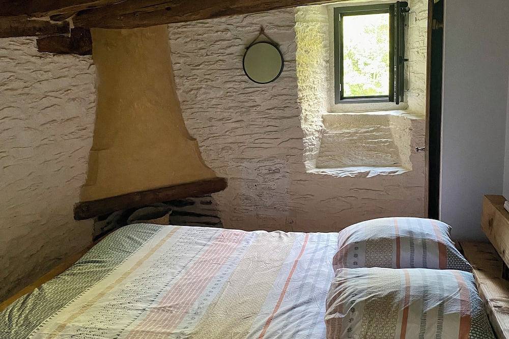 Gîte isolé en Cévennes, piscine naturelle-spéciale réduction mois de juillet in Saint-Germain-de-Calberte, Parc national des Cévennes