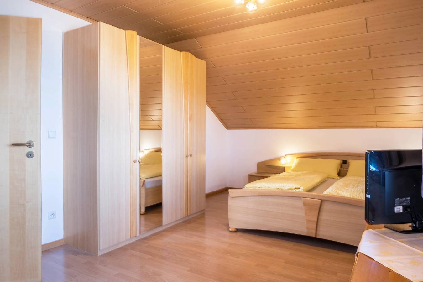 Ganze Wohnung, Ferienwohnung 'Weingartnerhof Dalia' mit Bergblick, Gemeinschaftsterrasse und Wlan in Glaning, Jenesien