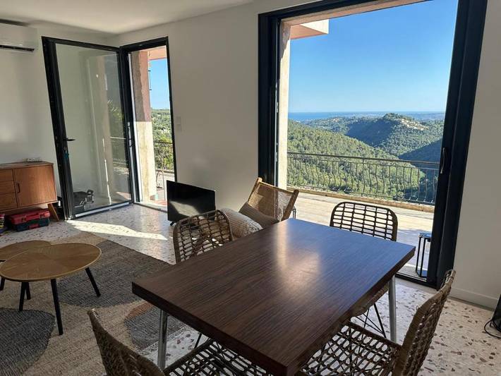 Gîte pour 4 personnes, avec vue ainsi que vue sur le lac et terrasse, animaux acceptés à Saint-Jeannet - 3