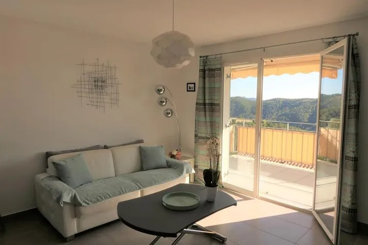 Apartamento de vacaciones para 4 personas, con jardín además de piscina y vistas, Se admiten mascotas - 1