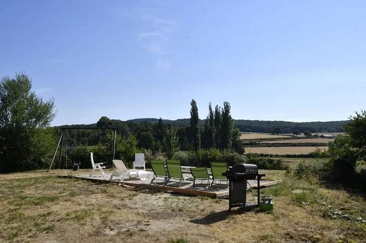 Location de vacances pour 15 personnes, avec jardin et terrasse à Le Puley