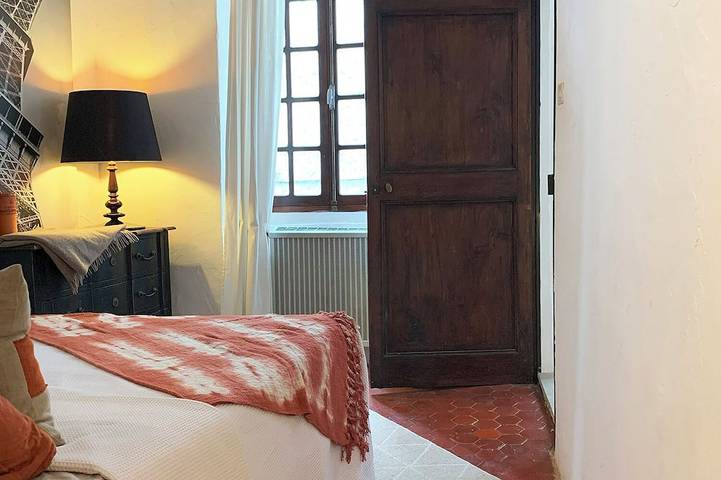 Location de vacances pour 9 personnes, avec terrasse et piscine à Montferrat - 3