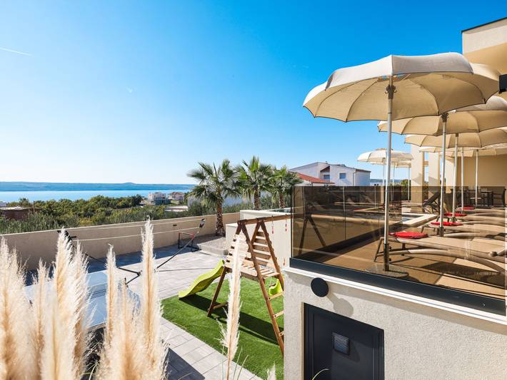 Ferienhaus für 10 Personen, mit Balkon und Terrasse in Jasenice - 3