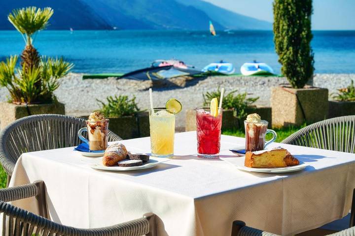 Hôtel pour 2 personnes, avec jardin ainsi que piscine et sauna à Torbole - 2