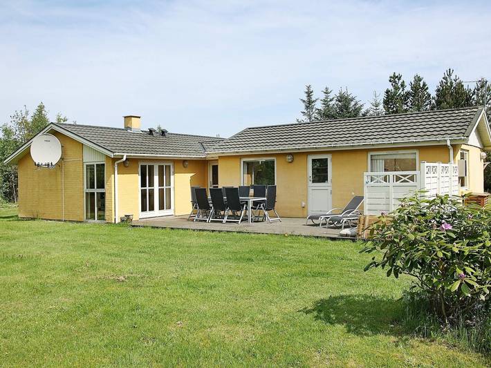 Feriehus for 8 personer, med jacuzzi og terrasse, barnevennlig i Jerup