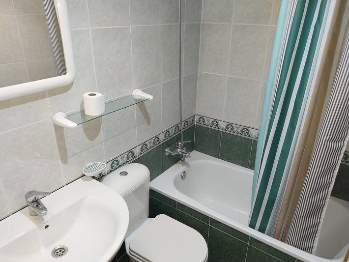Apartamento para 6 personas, con balcón además de jardín y vistas al mar en Playa Xeraco