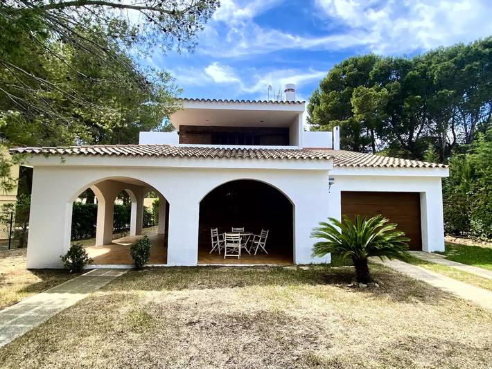 Villa voor 8 personen, met tuin in Calafat