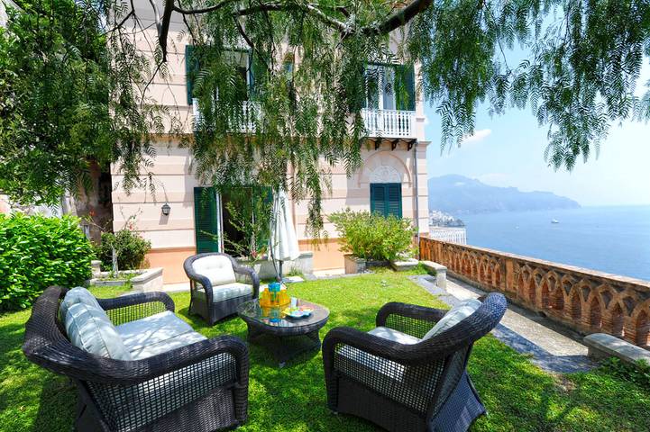 Ferienwohnung für 4 Personen, mit Balkon und Terrasse sowie Garten in Amalfi