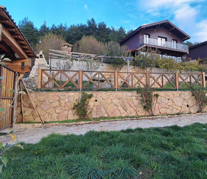 Casa rural para 4 personas, con Balcón y Terraza además de Jardín y Vistas en Navacepedilla de Corneja