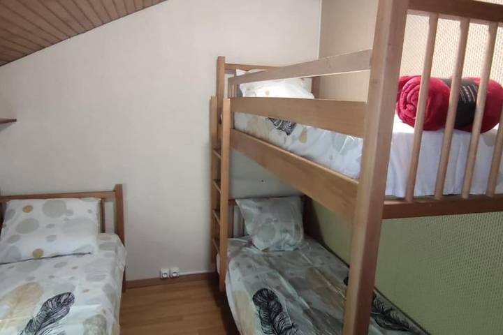 Gîte pour 8 personnes, avec terrasse et vue, animaux acceptés à La Malène - 4