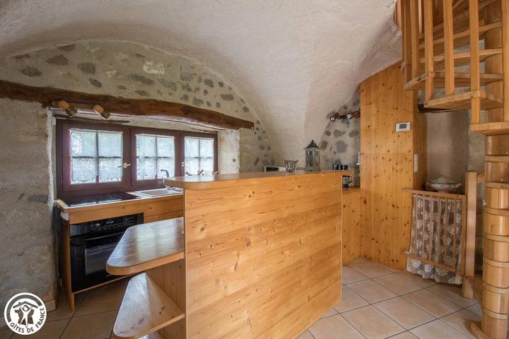 Gîte pour 2 personnes, avec jardin dans le Puy-de-Dôme - 4