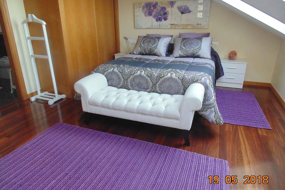 Entire apartment, Duplex of 180 m2 large windows and stunning views and terrace 30 meters in Ourense, Ourense Region