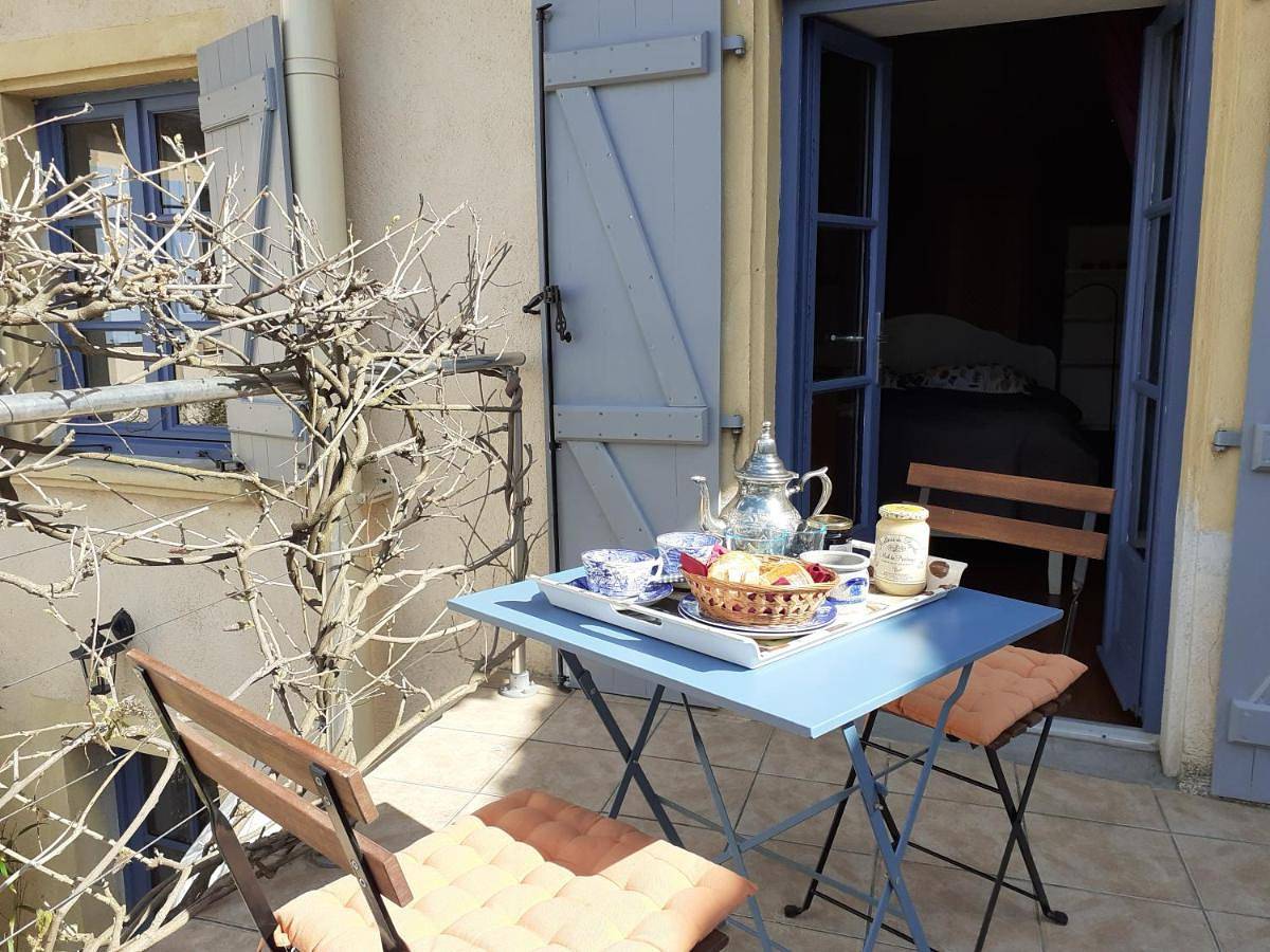 Double Room with Terrace in Charlieu, Région de Roanne