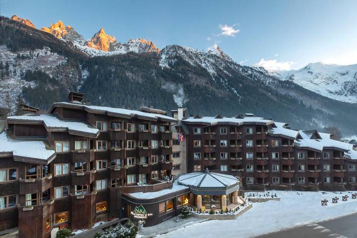 Hôtel pour 2 personnes, avec piscine et jardin ainsi que jacuzzi et sauna, animaux acceptés dans Gare De Chamonix Mont Blanc - 2