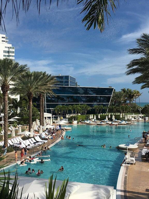 Bis zu 30% Rabatt auf die wunderschöne Suite mit eigenem Balkon in Miami Beach in Miami Beach, Florida