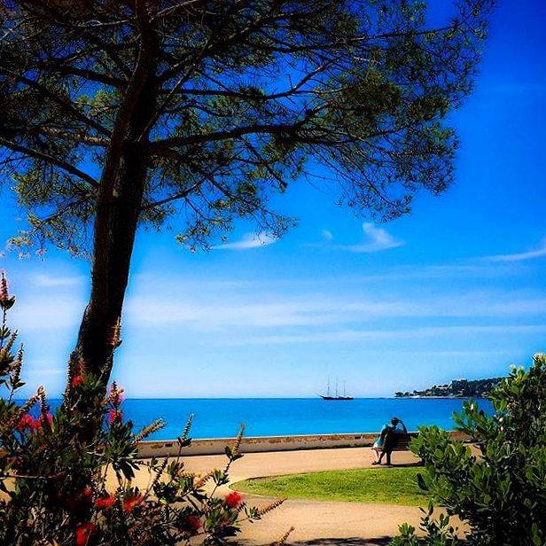 Appartement entier, Très beau 2 pièces standing, calme, proche mer et centre-ville in Menton, Région de Nice