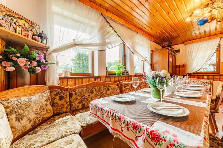 Villa pour 12 personnes, avec vue ainsi que vue sur le lac et jardin en Roumanie - 4