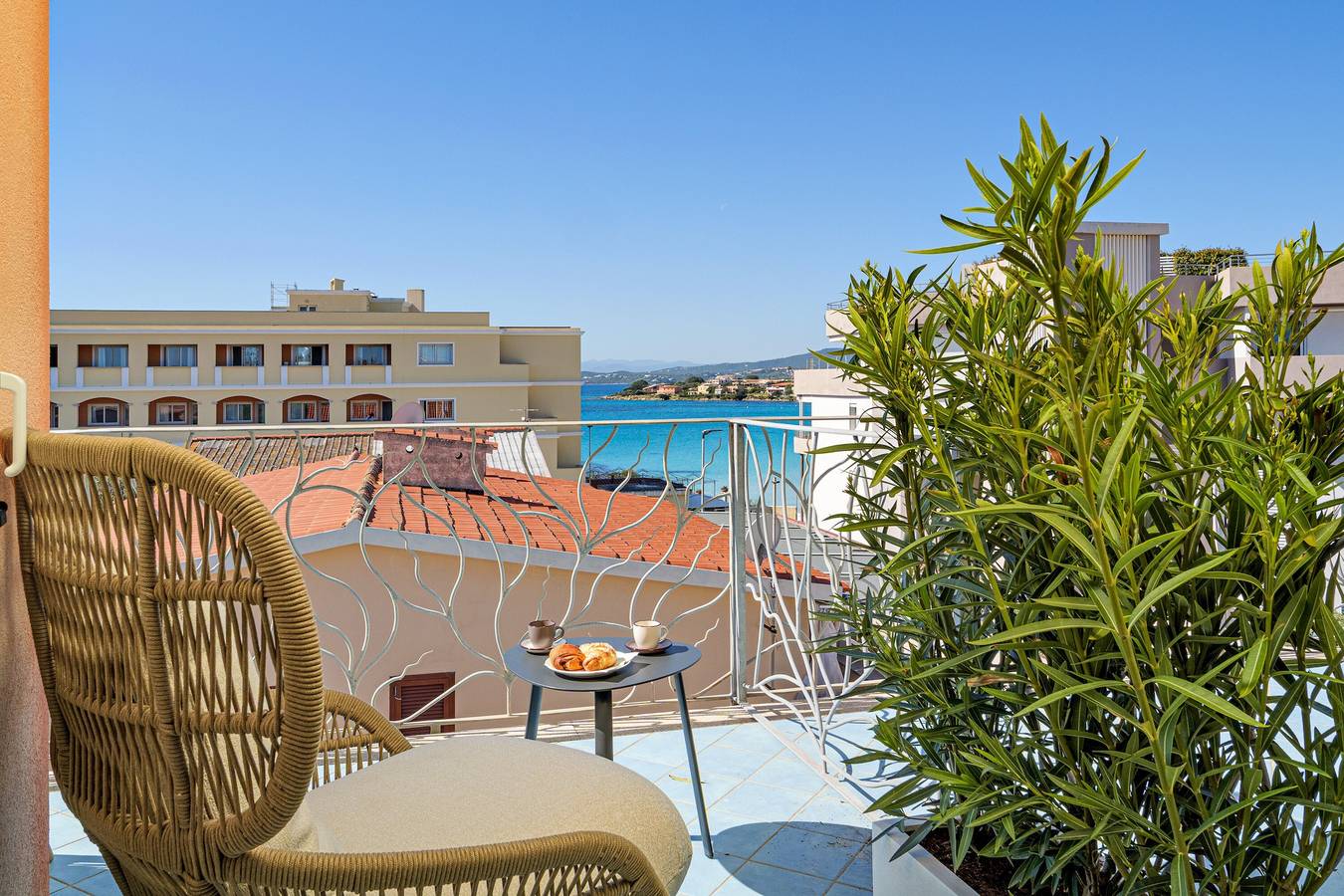 Appartamento intero, Appartamento 'Haller Suite' con Vista Mare, Wi-Fi e Aria Condizionata in Terza Spiaggia, Golfo Aranci