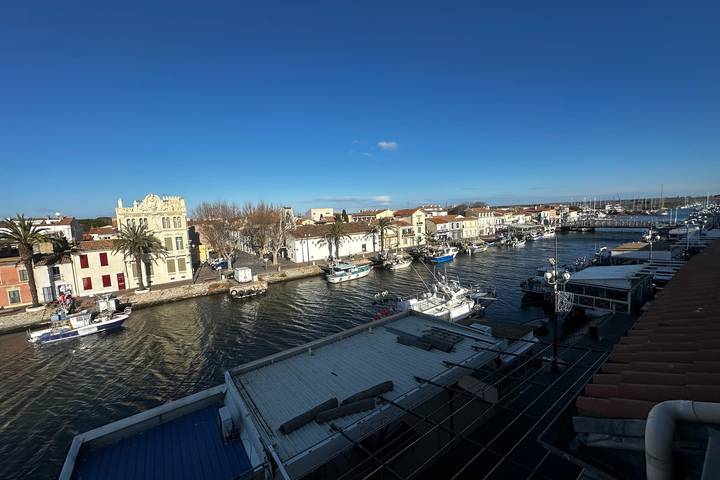 Gîte pour 4 personnes, avec balcon, adapté aux familles dans Le Vieux Phare Du Grau Du Roi