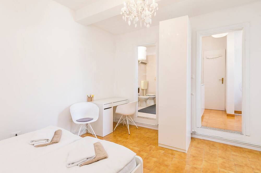 Ganze Wohnung, Apartment direkt am Strand in bester Lage im Zentrum für bis zu 4 Personen in Caorle, Venedig Provinz