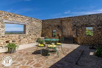 Location de vacances pour 6 personnes, avec balcon et jardin à Saint-Germain-Lembron