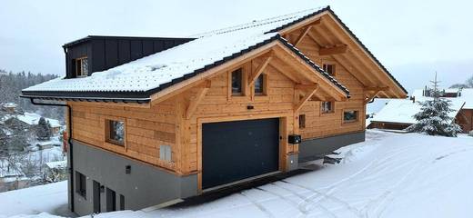 Gîte pour 4 personnes, avec jardin et vue à Leysin