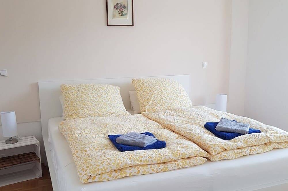 Ganze Wohnung, Penthouse direkt am Rhein mit 100m2 grosser Dachterrasse nahe Eifel & Westerwald in Bad Hönningen, Osteifel