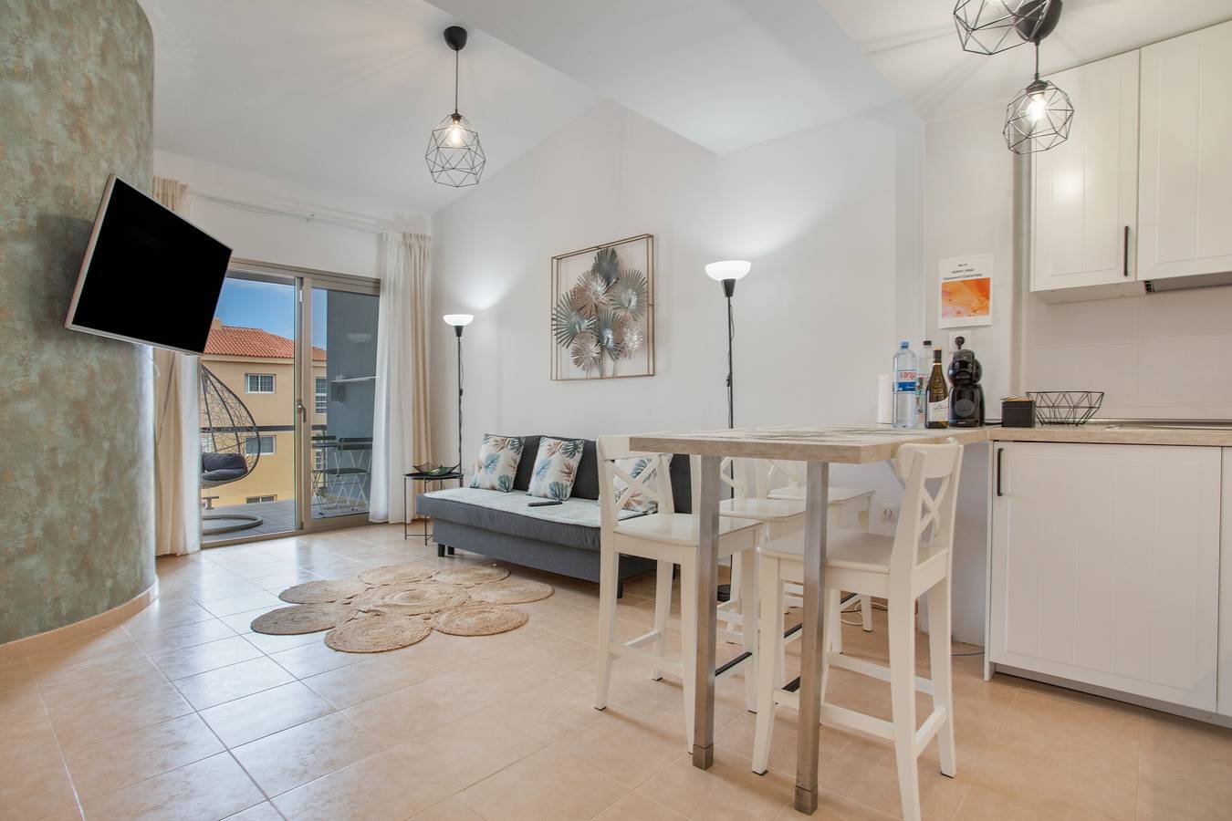 Entire apartment, Vacation Apartment 'vv Sueño Del Mar' with Sea View, Pool and Wi-Fi in Costa de Antigua, Antigua