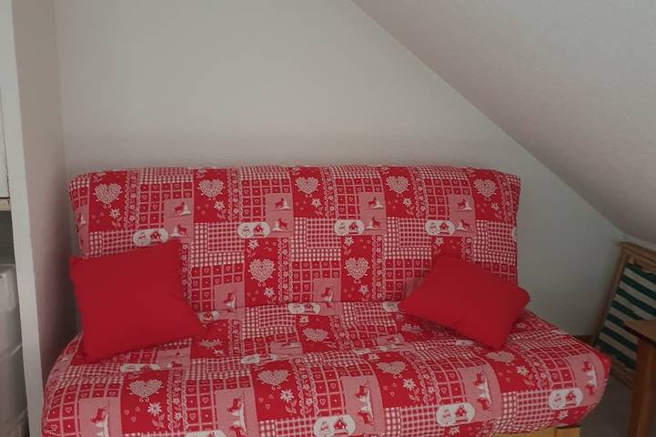 Ganze Wohnung, Charmante 2-Zimmer-Wohnung in Südlage im Dachgeschoss mit Blick auf die Piste 4 Betten + 1 Baby in Saint-François-Longchamp 1650, Saint-François-Longchamp