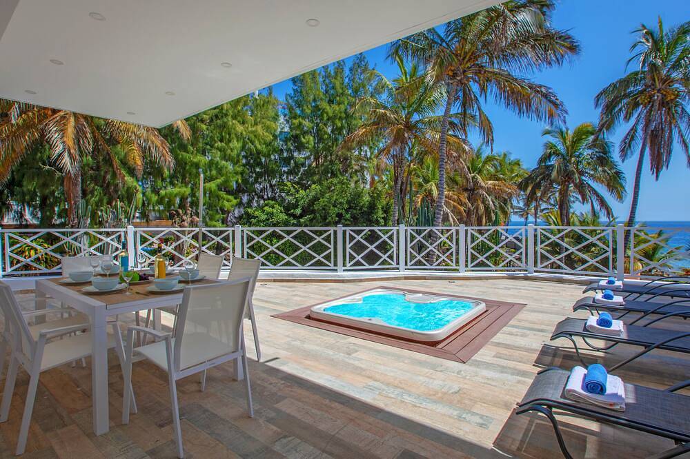 Casa vacanza a Tias a partire da 307€ a notte