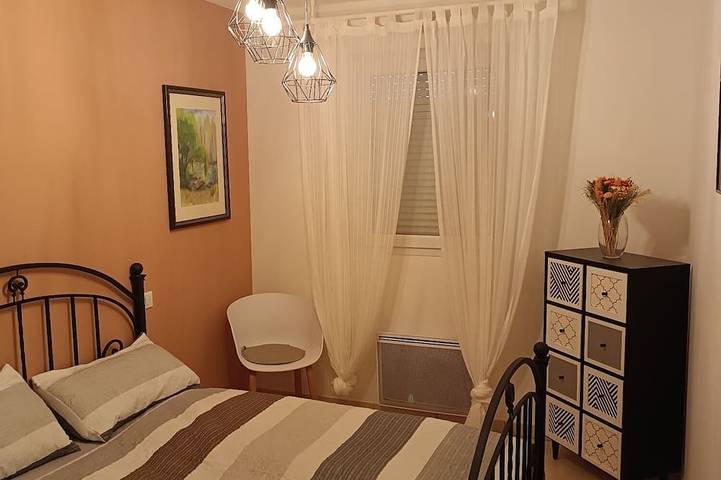 Appartement entier, Serignan-canal du midi. Appartement spacieux dans résidence de luxe. Climatisé. in Sérignan, Côte méditerranéenne (France)