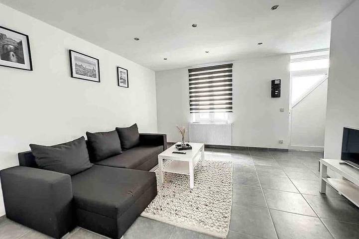 Location de vacances pour 6 personnes, avec jardin à Charleroi