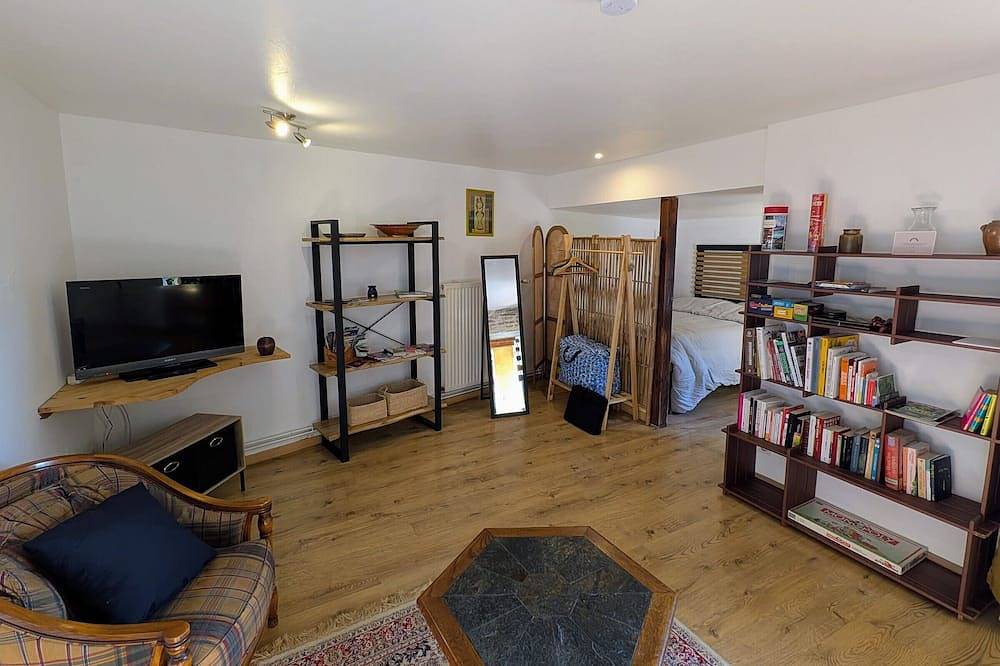 Casa rural entre ciudad y campo con Wi-Fi gratuito, cerca del circuito de pintores in Vesoul, Alto Saona