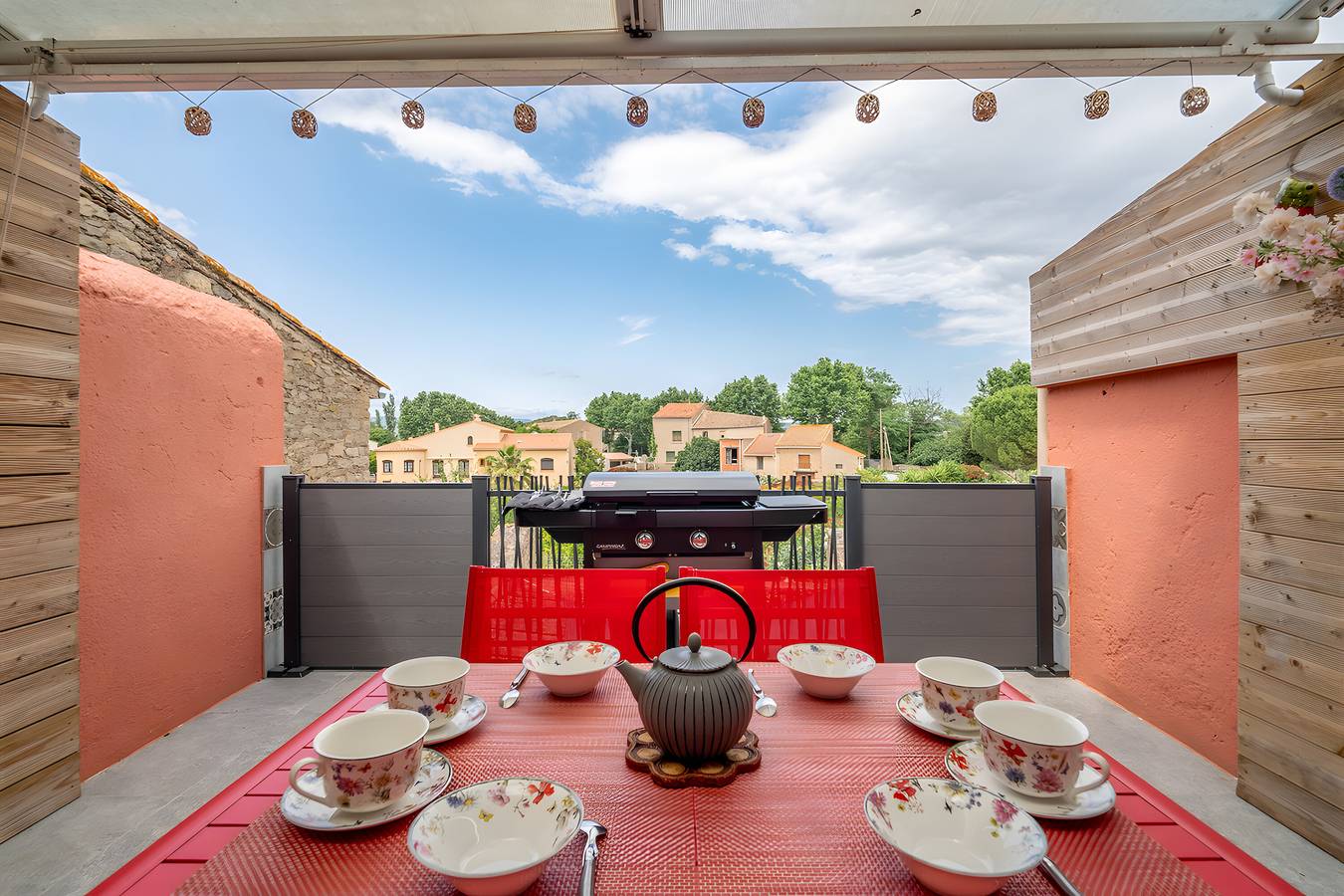 Vakantiehuis 'Le Parcours Cathare' met Uitzicht op de Bergen, Wi-Fi en Airconditioning in Olonzac, Canal du Midi