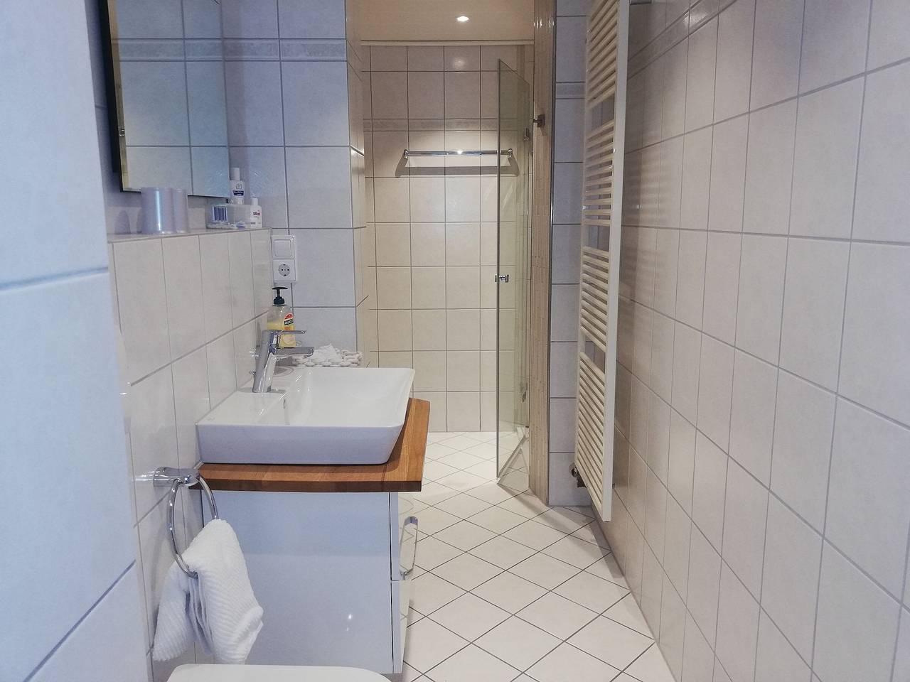 Appartement 'Neumeyer' met Uitzicht op de Bergen, Gedeelde Tuin en Wi-Fi, foto 8
