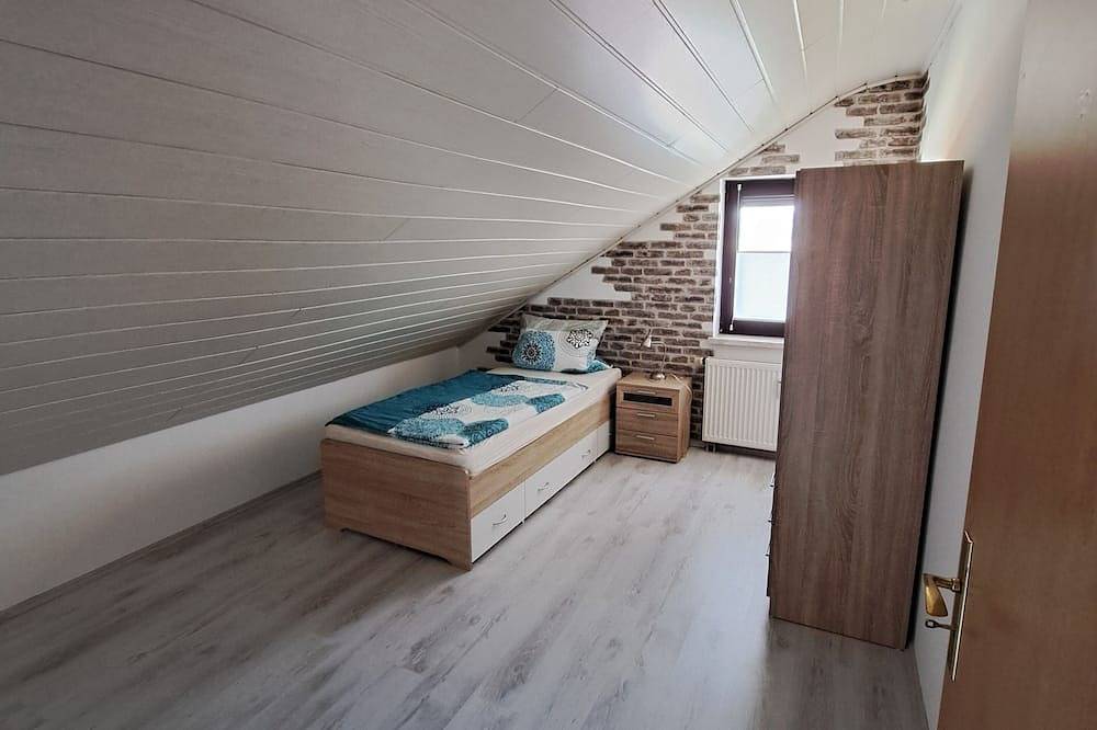 Ruhig gelegenes Ferienhaus mit Sauna am Eingang zur fränkischen Schweiz. in Igensdorf, Frankenalb
