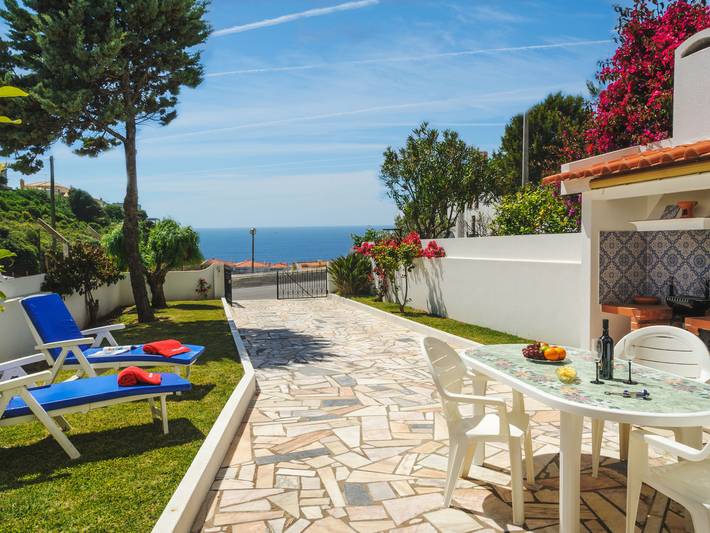 Apartamento para 3 personas, con Terraza además de Jardín y Vistas en Ericeira