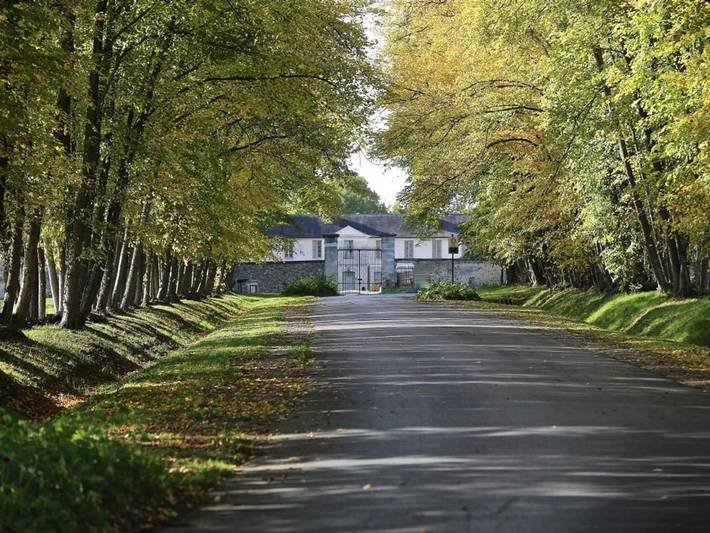 Location de vacances pour 8 personnes, avec terrasse à Maudétour-en-Vexin