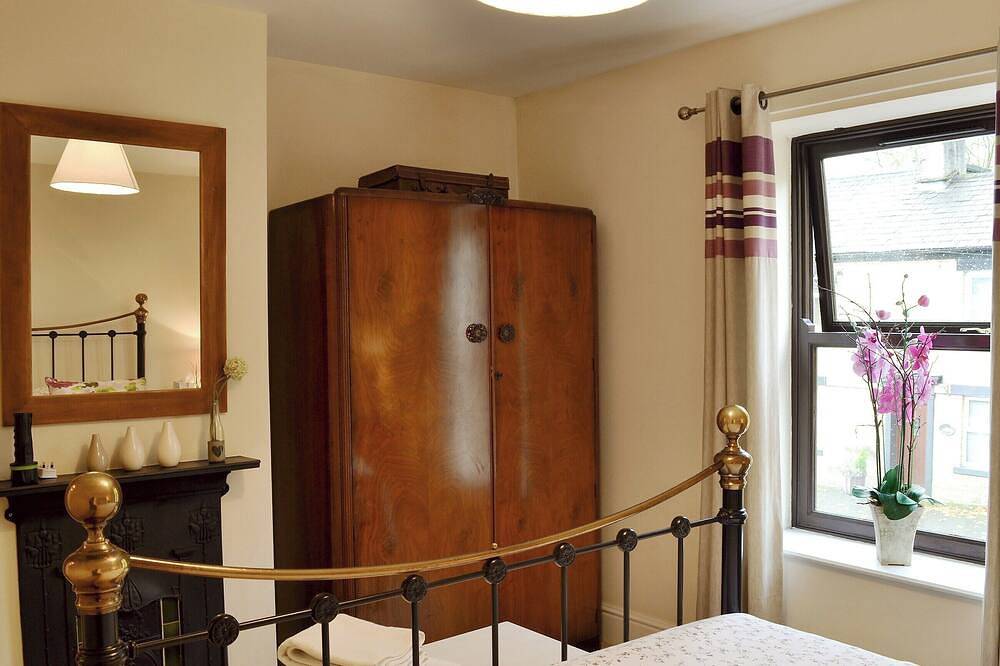 2 Schlafzimmer Unterkunft in Glossop in Glossop, Derbyshire