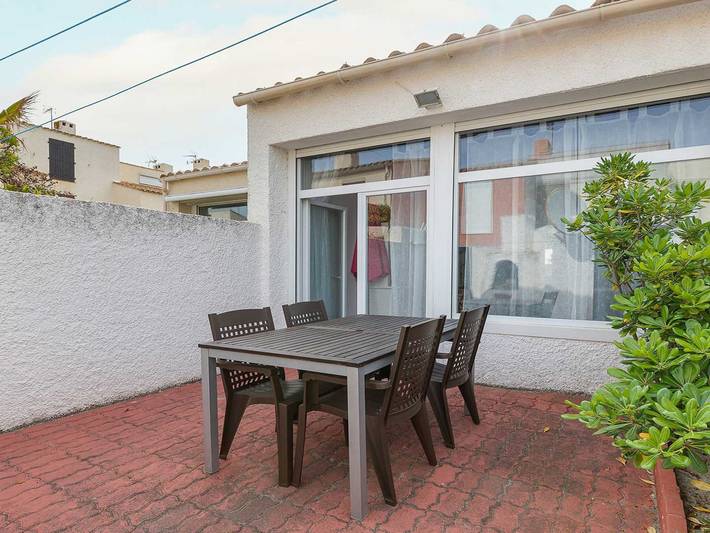 Location de vacances pour 4 personnes, avec balcon dans Plage de La Roquille - 2