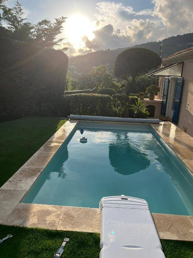 Villa per 6 persone, con panorama e giardino nonché piscina a Grasse
