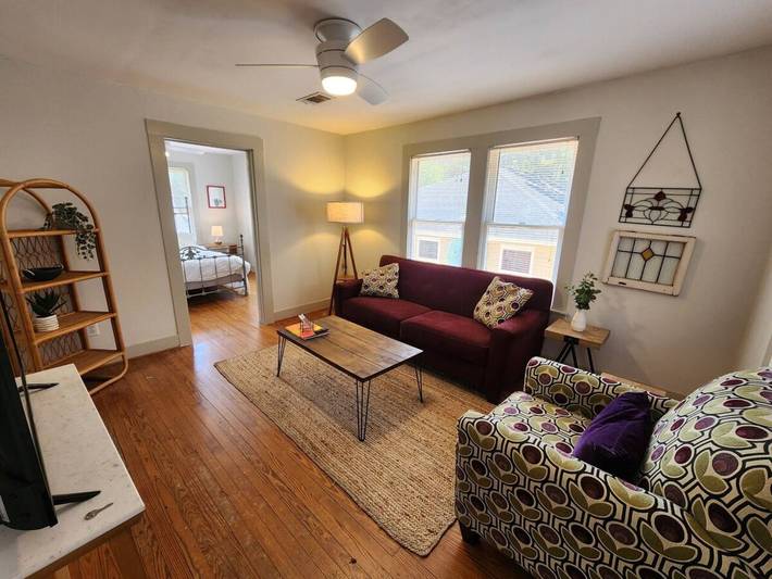 Apartment for 3 people, with yard and balcony, with pets in Houston
