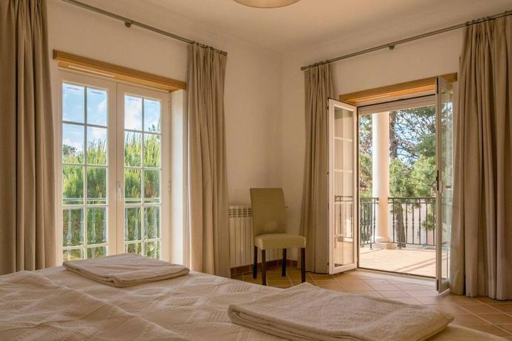 Casa de férias para 6 pessoas, com jardim e piscina e ainda sauna and vista, com animais de estimação em Amoreira