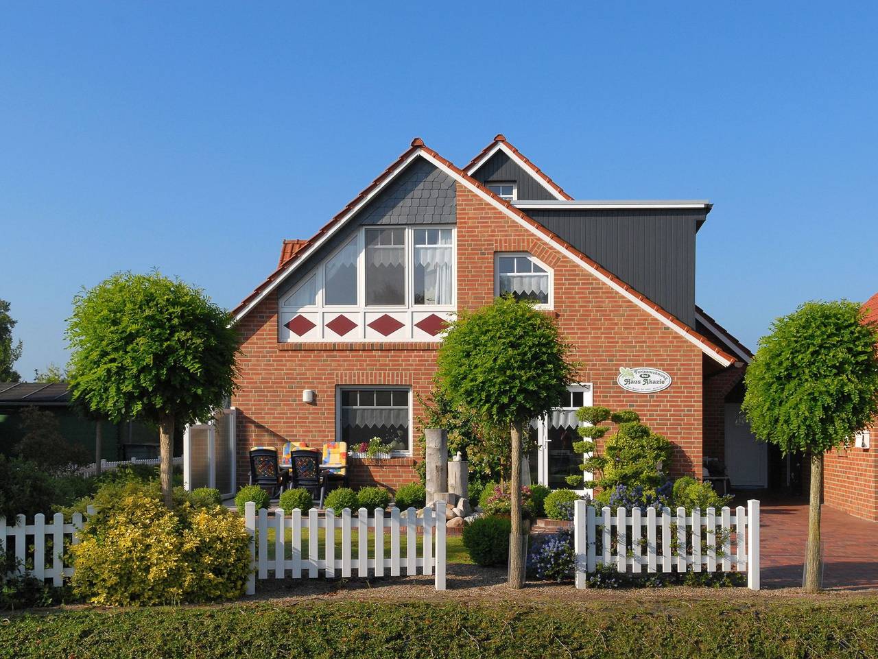 Ganze Ferienwohnung, Ferienwohnungen im Haus Akazie in Esens, Landkreis Wittmund