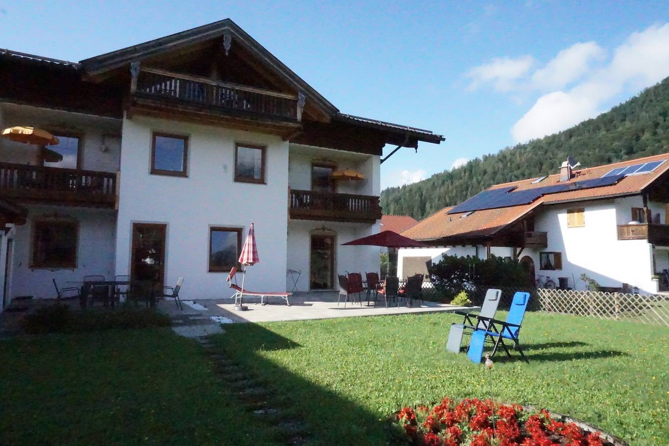 Ganze Ferienwohnung, Haus Alpenblick inkl. Chiemgaukarte - Ferienwohnung Sonntagshorn 36qm, Balkon, 1 Schlafzimmer, Wohnzimmer, Wlan, 3 P. in Ruhpolding, Bayerische Alpen